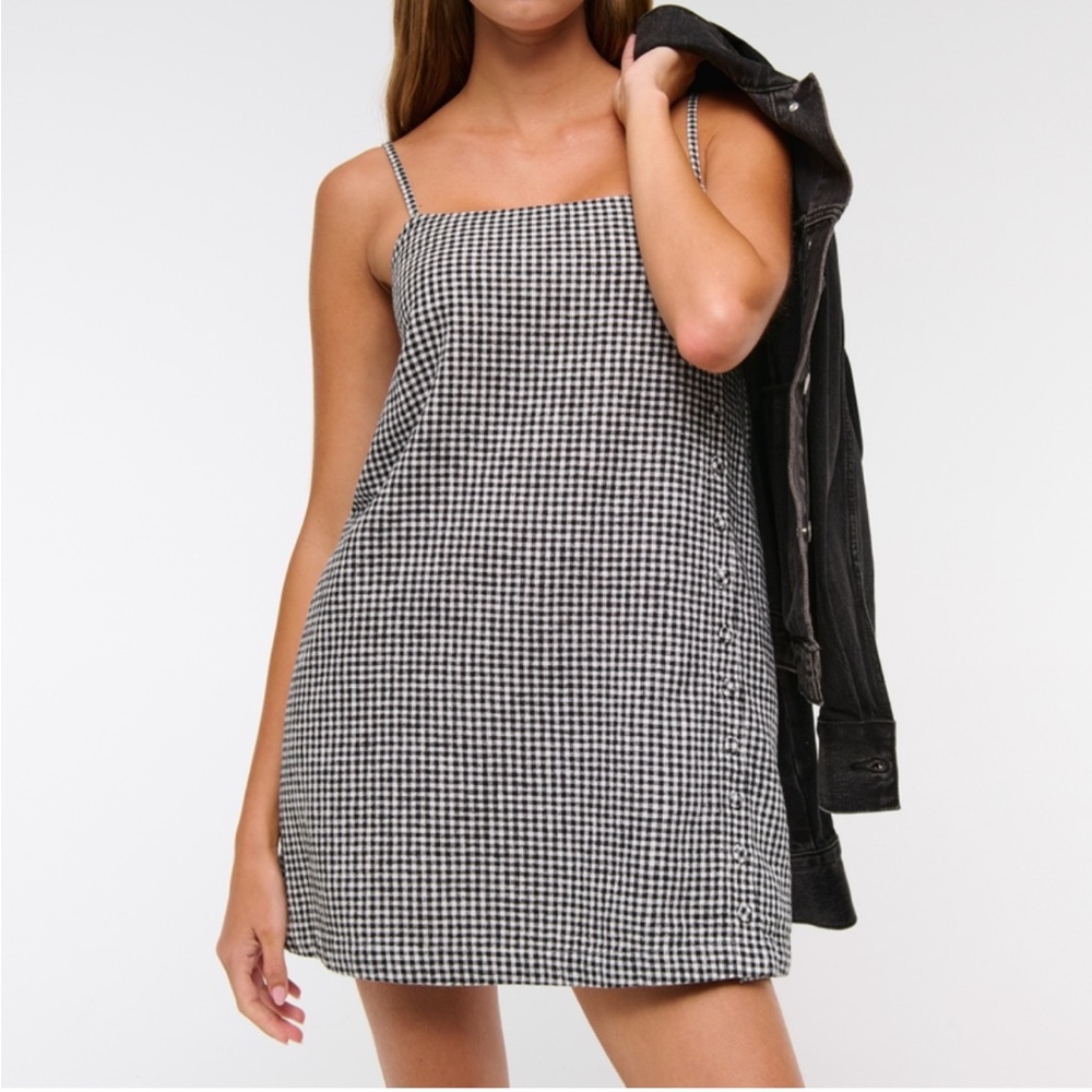 Linen-Blend Button Skort